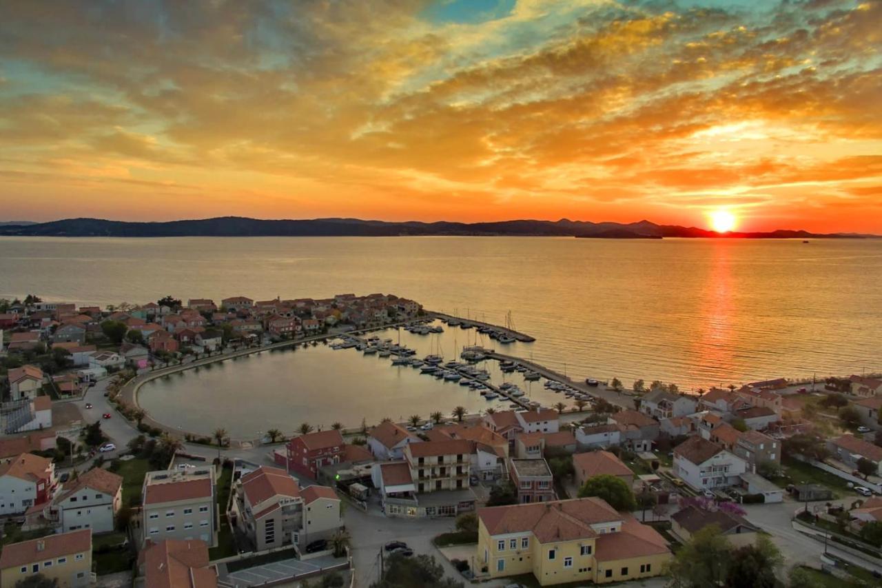 Apartments With A Parking Space Bibinje, Zadar - 12270 Extérieur photo